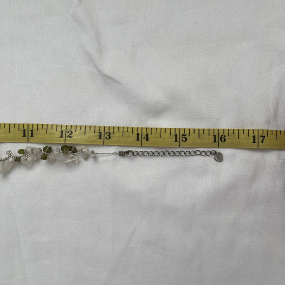 Coin pearl Chocker necklace with chips of Peridot and clear quartz - Picture 6 of 6